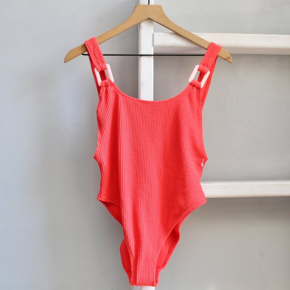 Aerie Resort Red Crinkle Birthday Scoop Cheekiest One Piece Swimsuit Size Medium - Picture 1 of 9